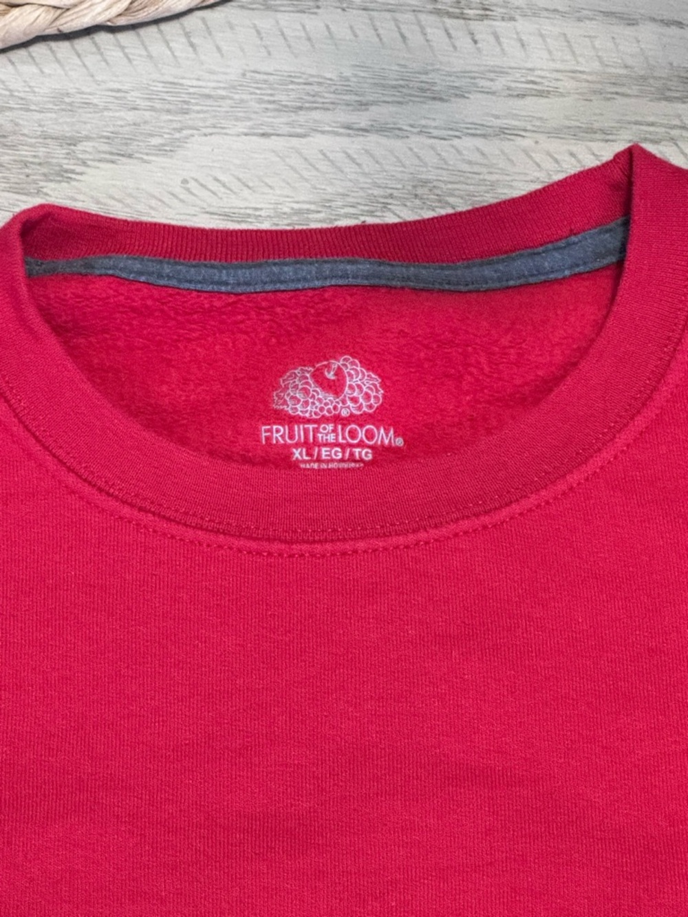 Fruit of the Loom XL Crewneck Sweatshirt - Red
